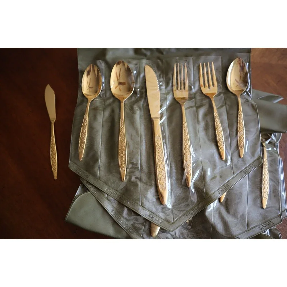 49x Lifetime Cutlery Corp 23k Gold Electroplate Japan Clover Heart Service for 8